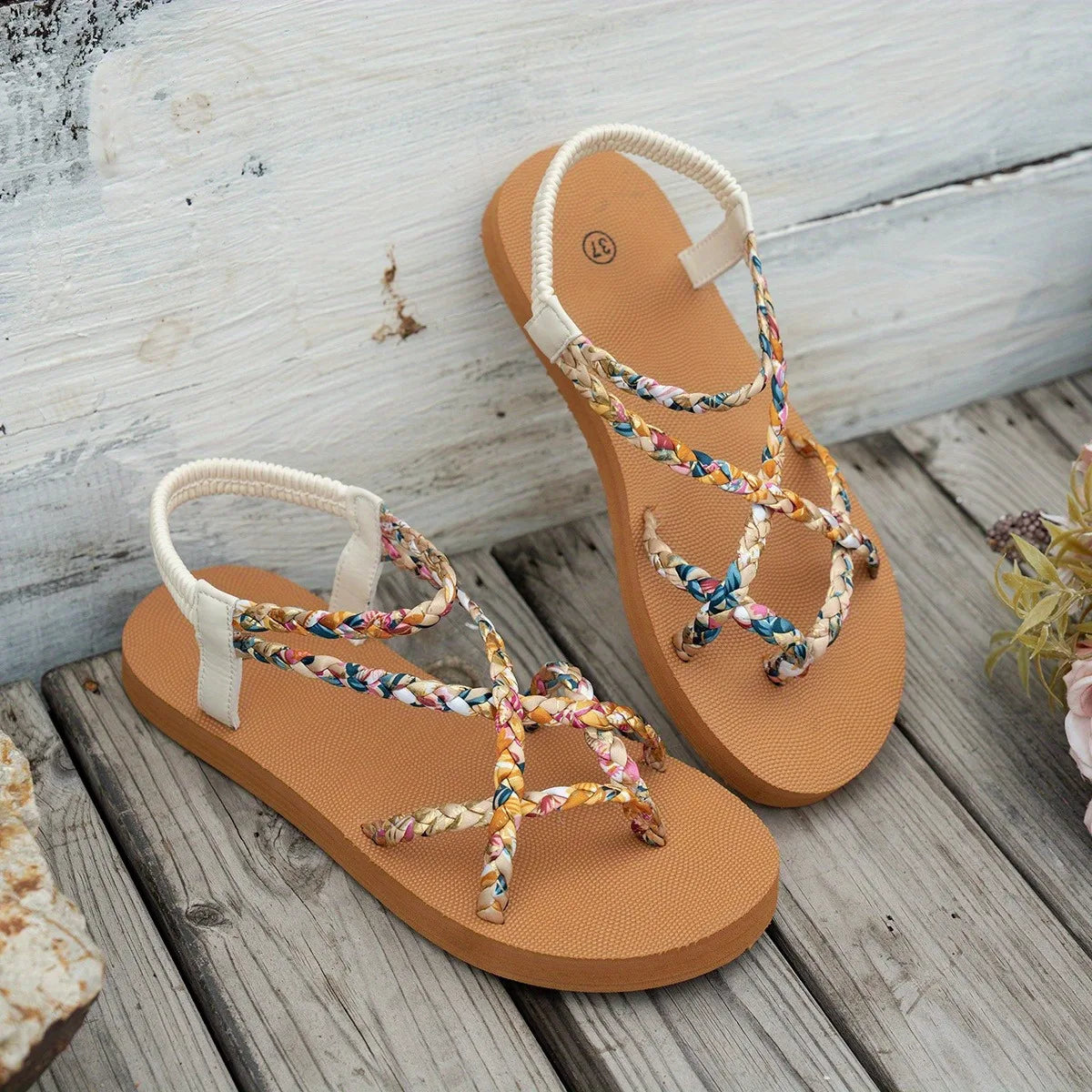 Damensandalen flach mehrfarbig geflochtene Riemen Sommersandalen