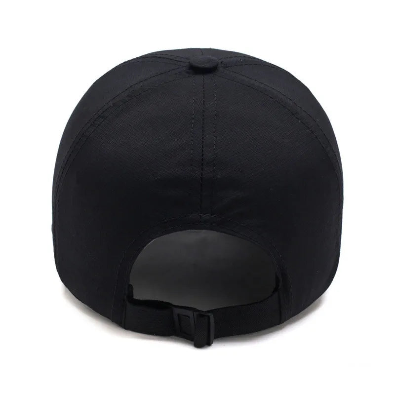 Unisex Baseball Cap mit verstellbarem Snapback-Verschluss und gebogenem Schirm