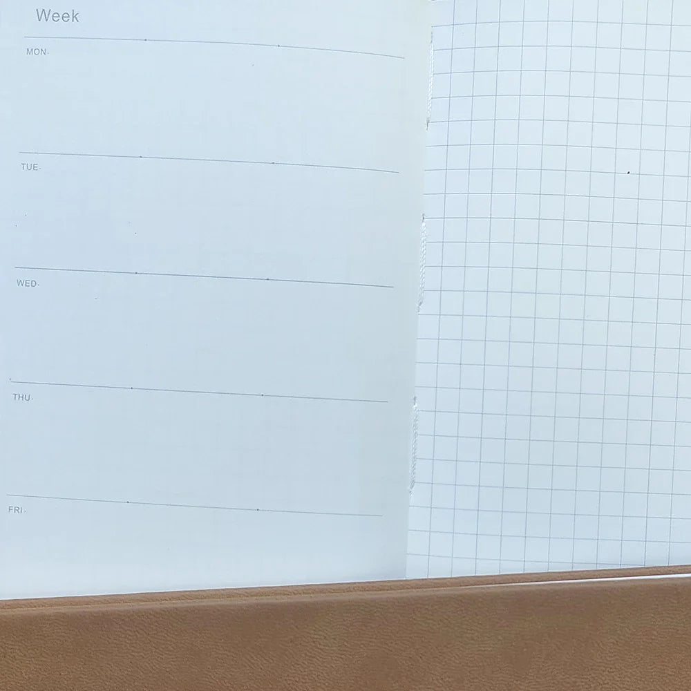 Wochenplaner Notizbuch schlank mit Lesezeichen und Schutzeinband