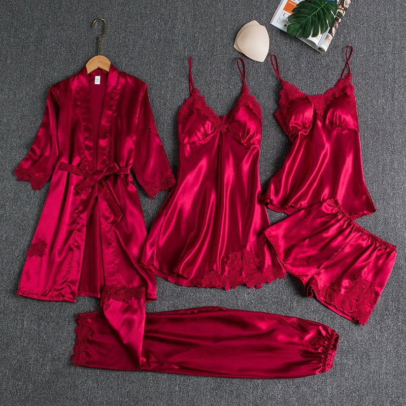 Elegantes Pyjama-Set mit Spitzenbesatz