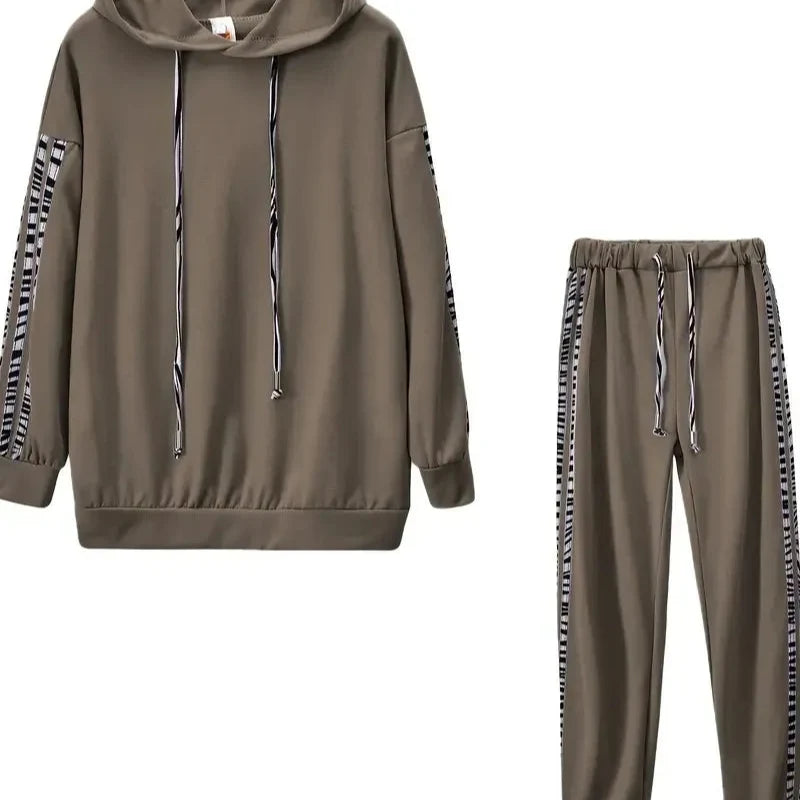 Damen Sportanzug Set aus zwei Teilen mit modernem Muster