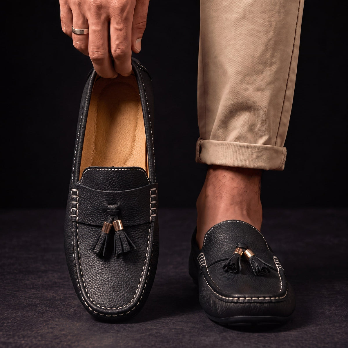 Ockerfarbene Quasten-Loafer