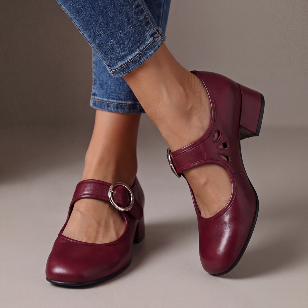 Carlota | Mary-Jane-Schuhe aus Leder mit Absatz