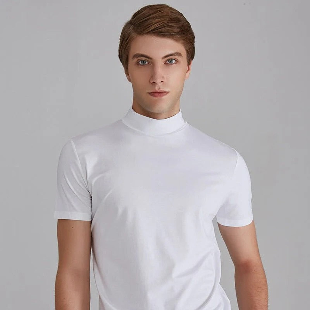 Herren Kurzarm-Stehkragen-T-Shirt mit einfarbigem Design