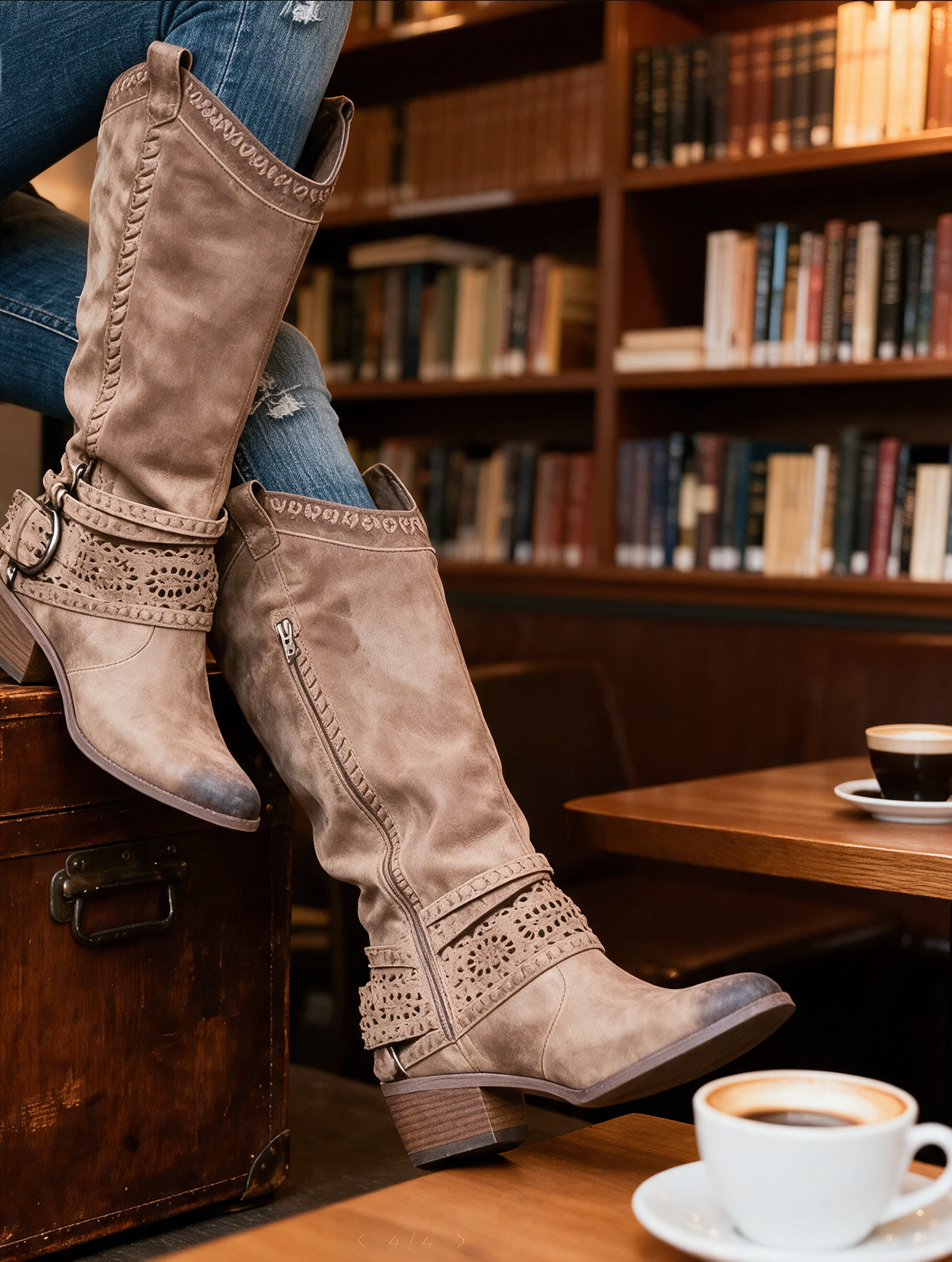 Sophie Westernstiefel mit Riemendetail