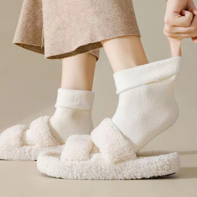 Dickere, warme einfarbige Socken für Damen, wadenlang