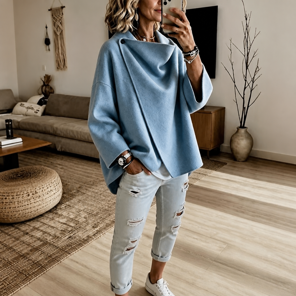 Asymmetrische Wickelcape-Jacke mit Knopfverschluss