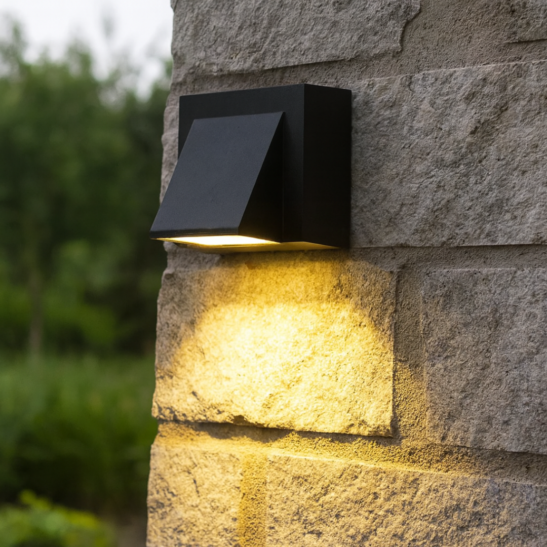 Außenleuchte mit Bewegungsmelder – LichtKante 5W (1+1)