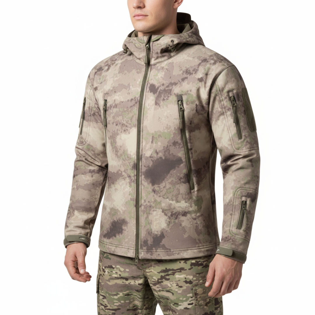 Wasserdichte Herren Softshell-Jacke in Camouflage – Winddichte Jagd-Fleecejacke mit Kapuze