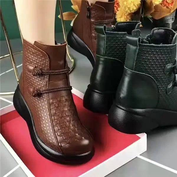 Damenstiefel aus Leder, warm und modern für den Winter