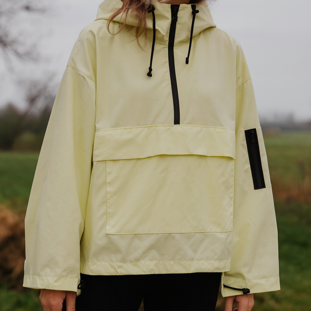 Wasserdichter Allwetter-Mantel mit Kapuze & Fronttasche – StormShield Parka