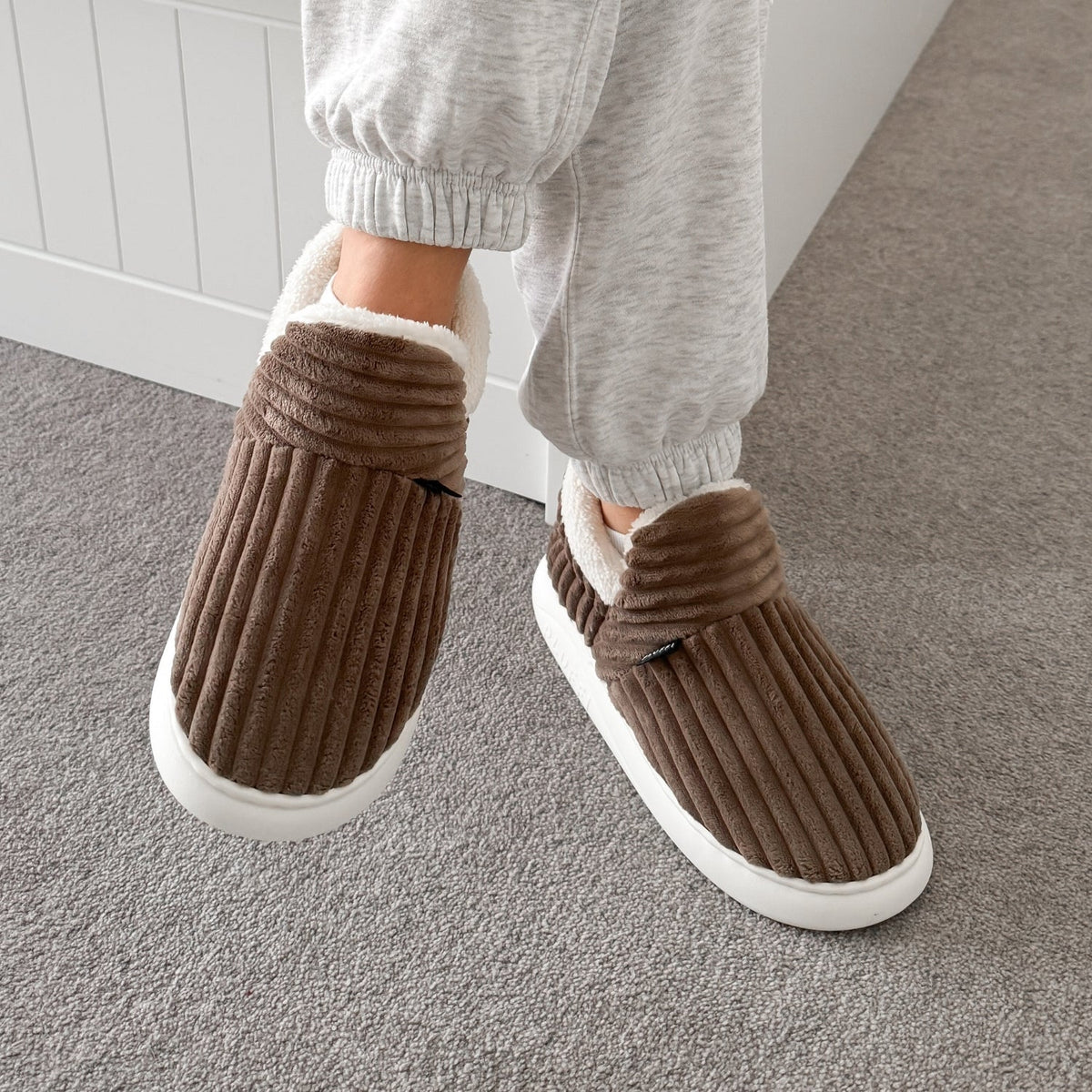CozySlippers: Unisex Winter Hausschuhe Bequem Warme Pantoffeln