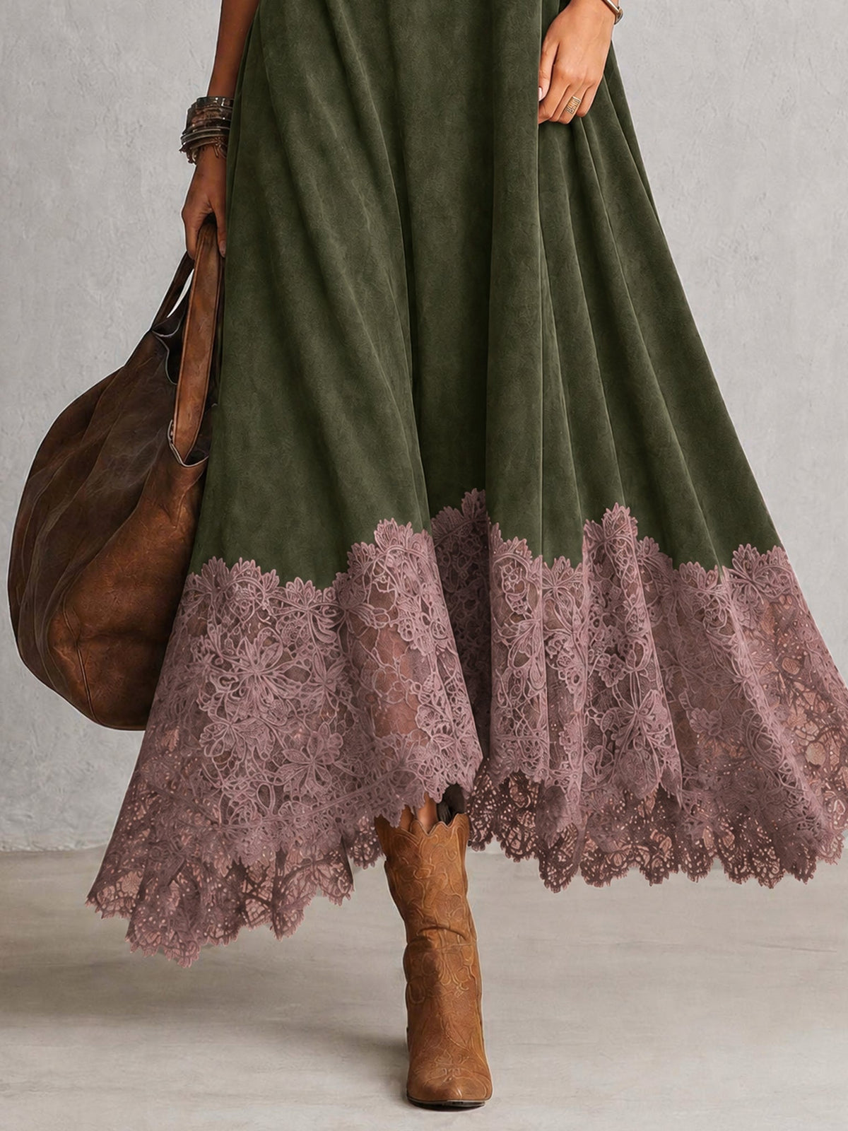 A-Linien-Kleid mit hohem Kragen, Spitzenpaneelen und langen Ärmeln
