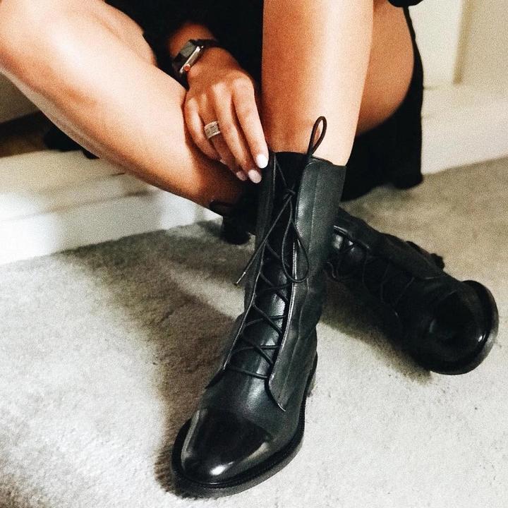 Julia Luxuriöse und hochwertige Lederstiefel