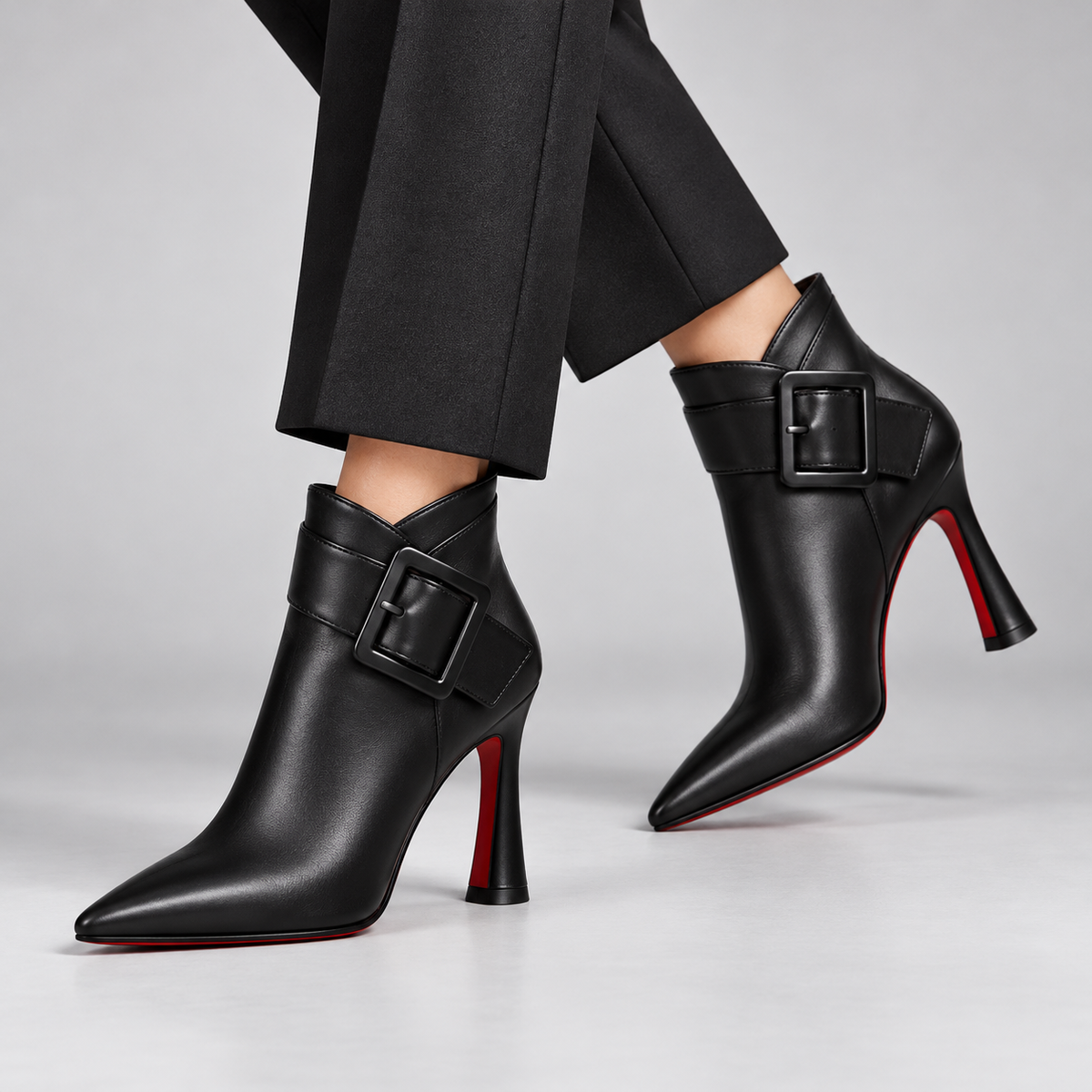 Leder-Stiefeletten mit Schnalle