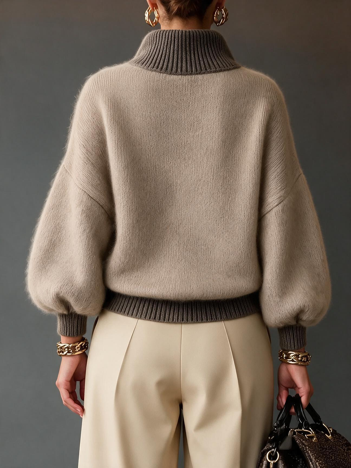 Pullover mit Kontrastdesign, Viertelreißverschluss und Stehkragen