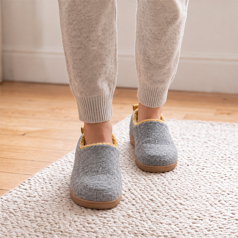 Unisex Orthopädische Hausschuhe mit Fußgewölbestütze und warmer Fleecefütterung