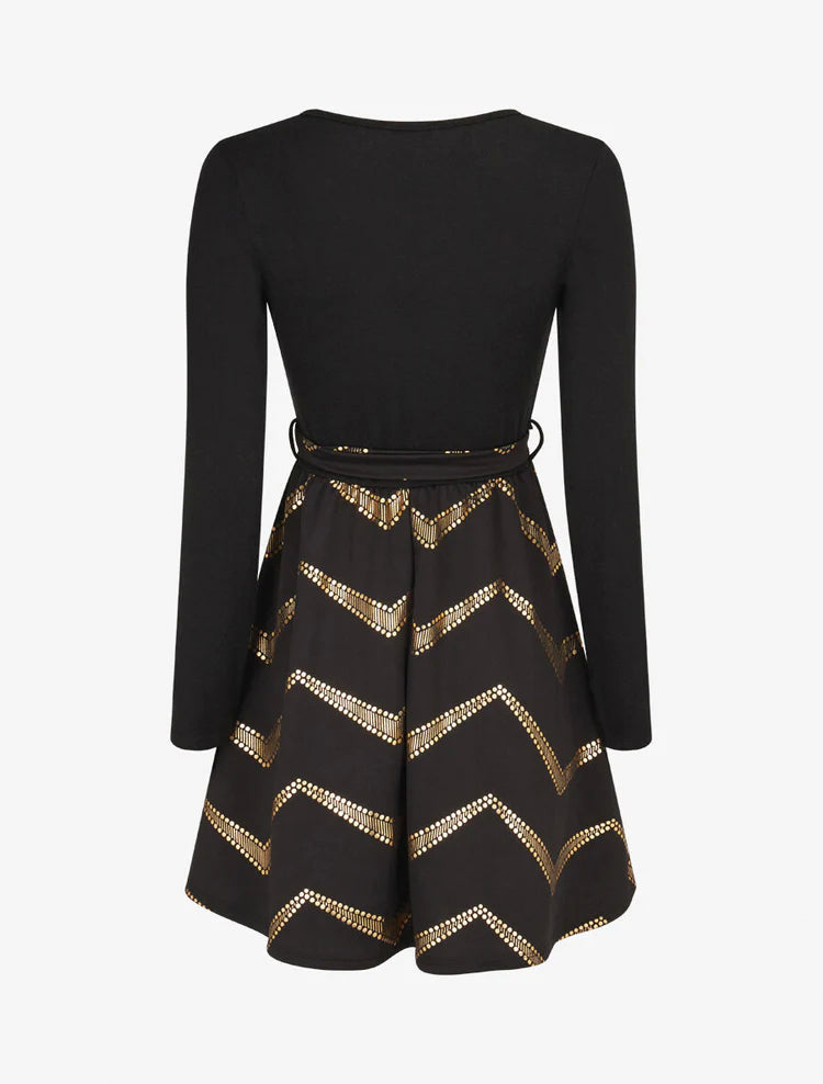 Bimaterielles Skaterkleid mit Gürtel