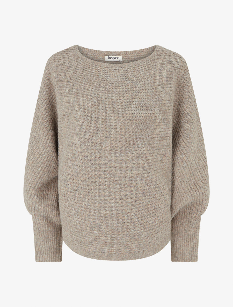 Weiter Pullover mit geripptem Bootausschnitt