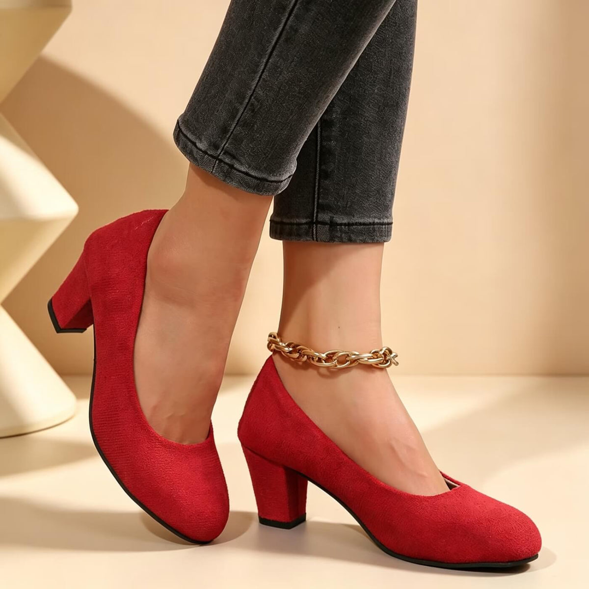 Komfortable Pumps mit runder Zehenpartie und breitem Absatz