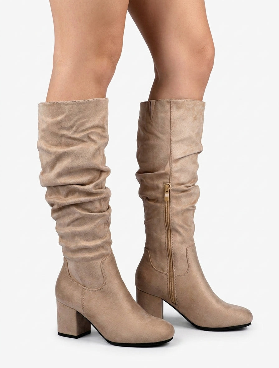 Stiefel mit Blockabsatz aus Velourslederimitat