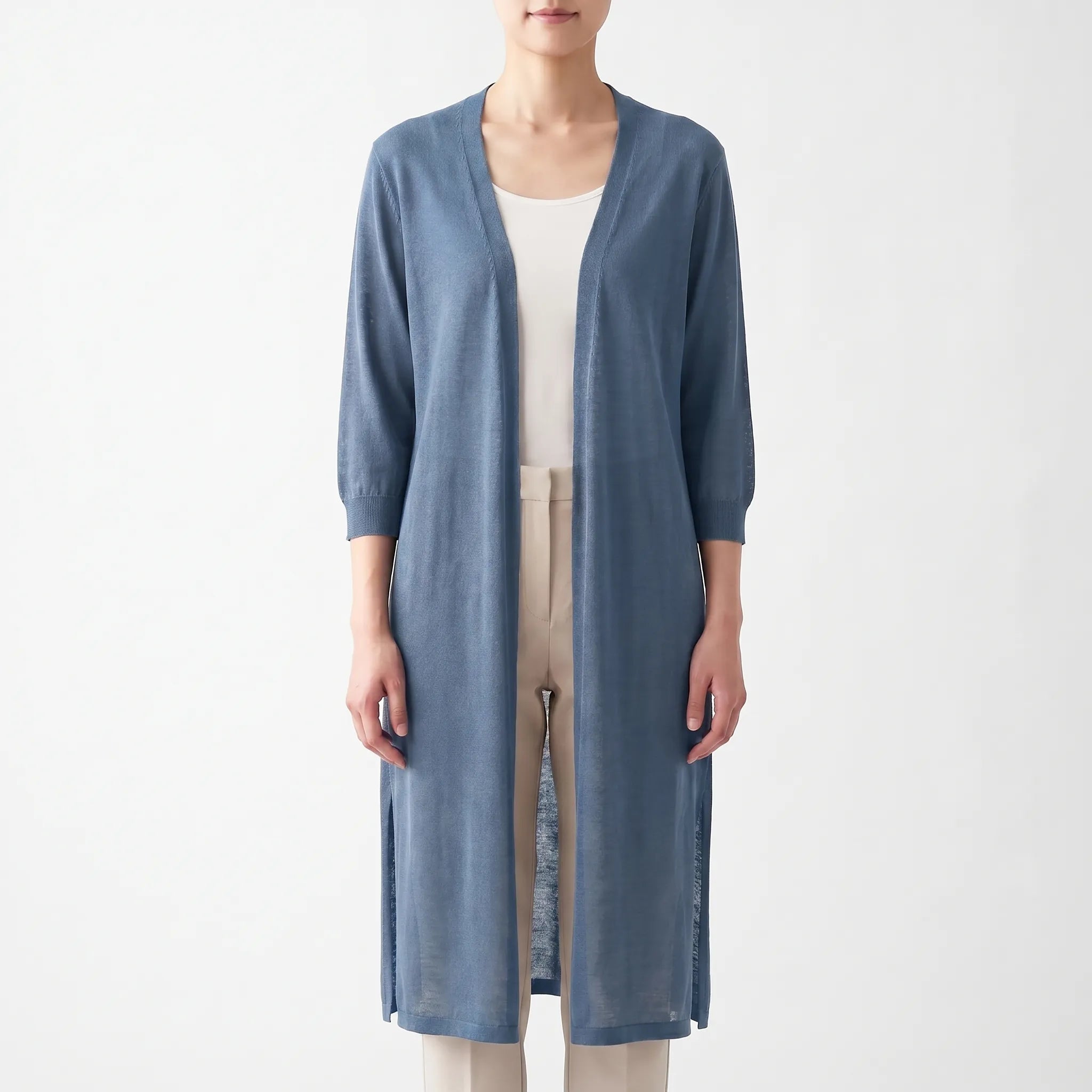 Langlinige Damen-Strickjacke luftig atmungsaktiv Feinstriek Sommerstoff