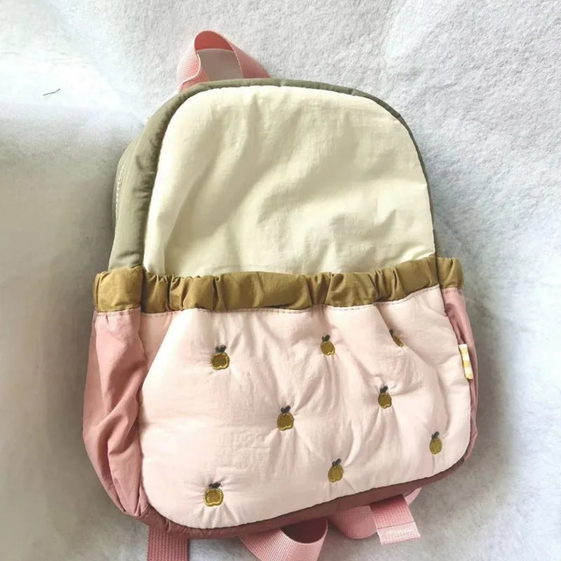 Kinderrucksack leicht Nylon mit Apfelmuster Stickerei