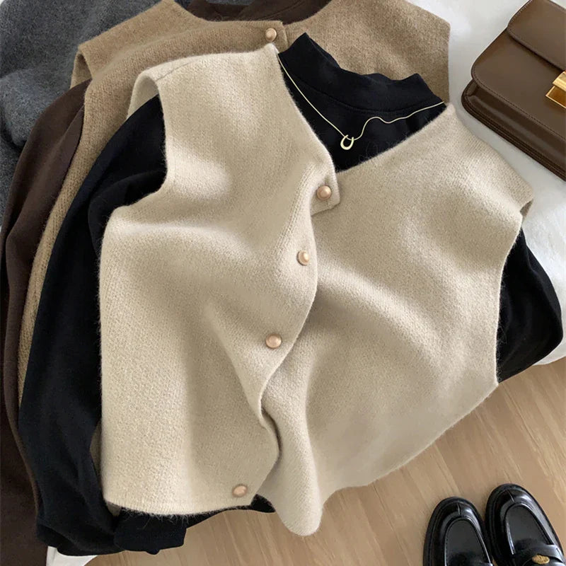 Nordspur | Avelune Sleeveless Button Cardigan