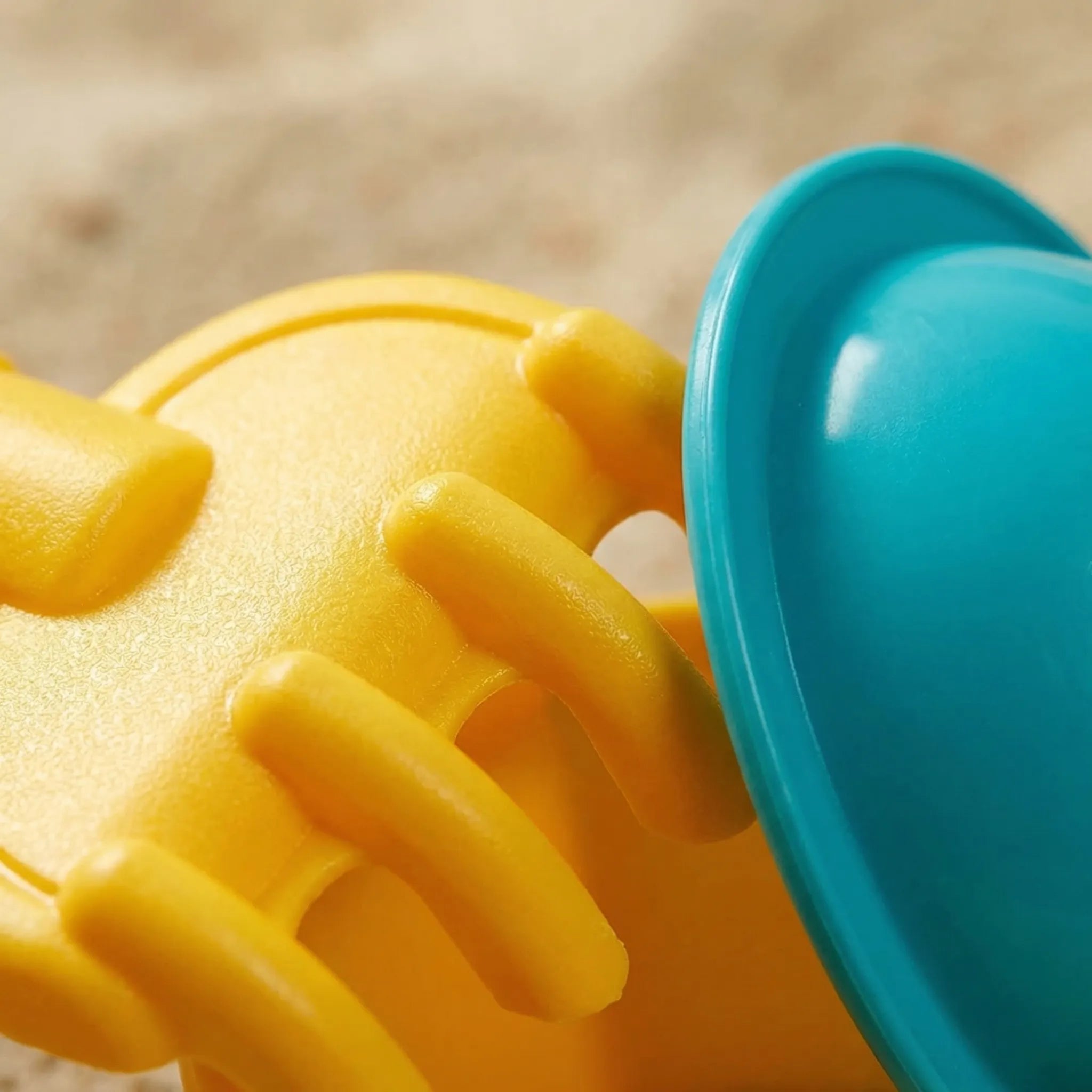 Strandspielzeug Sandspielset für Kinder mit Eimer und Formen