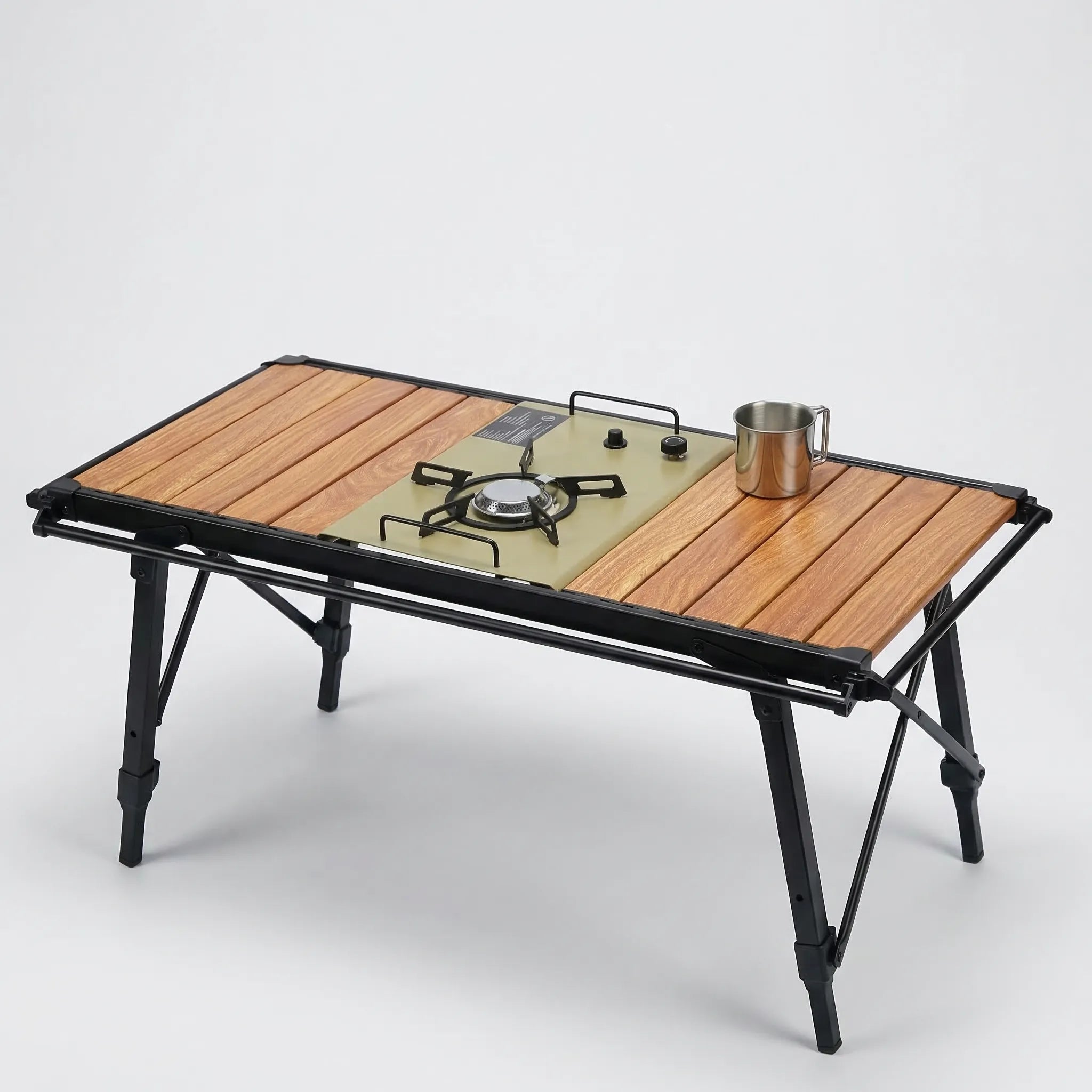 Klappbarer Camping-Tisch mit verstellbaren Beinen und Brennerpanel