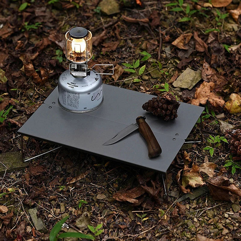 Ultraleichter Camping-Klapptisch mit Pop-up-Aufbau und stabiler Arbeitsfläche