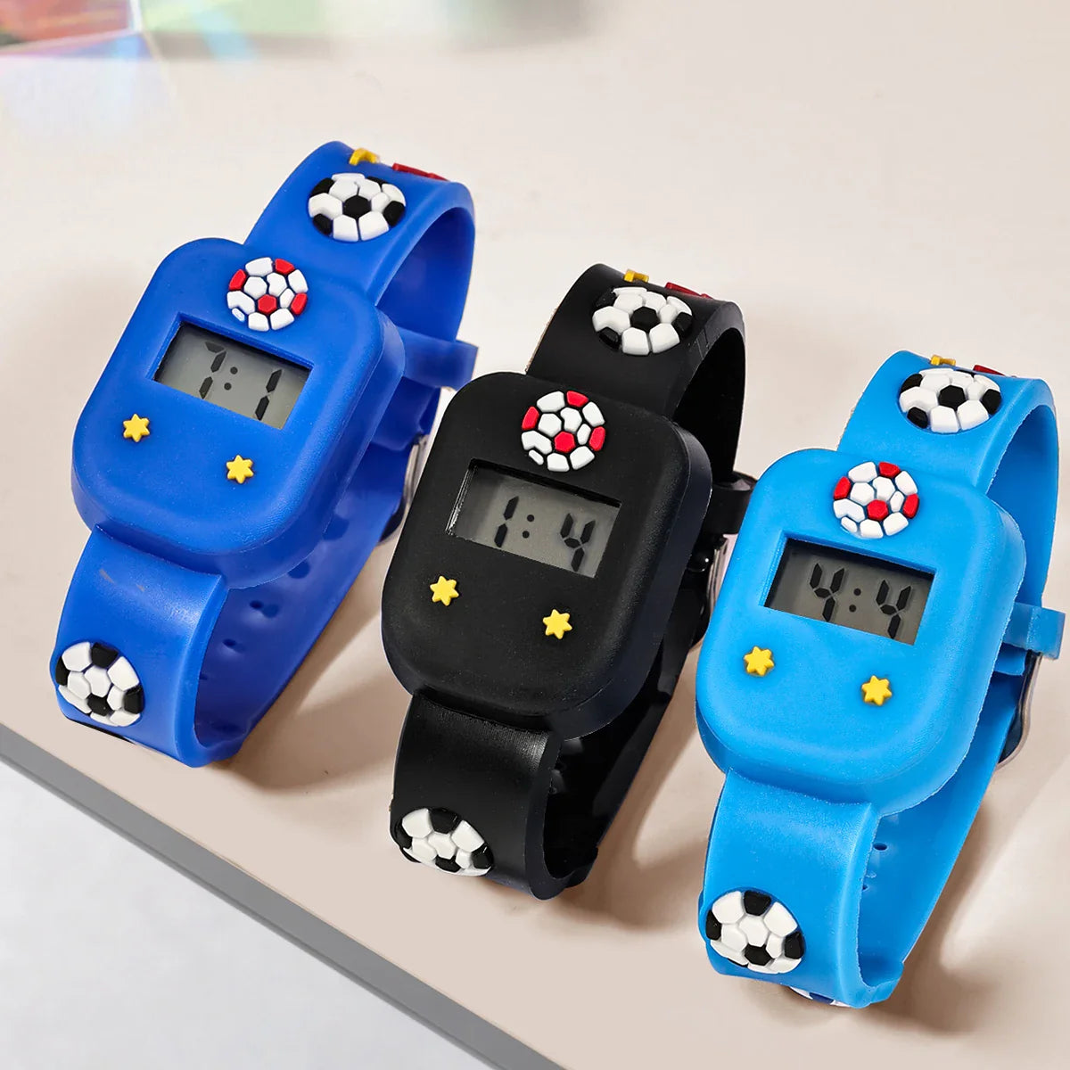 Kinder Digitaluhr Fußball Set mit Silikonarmband