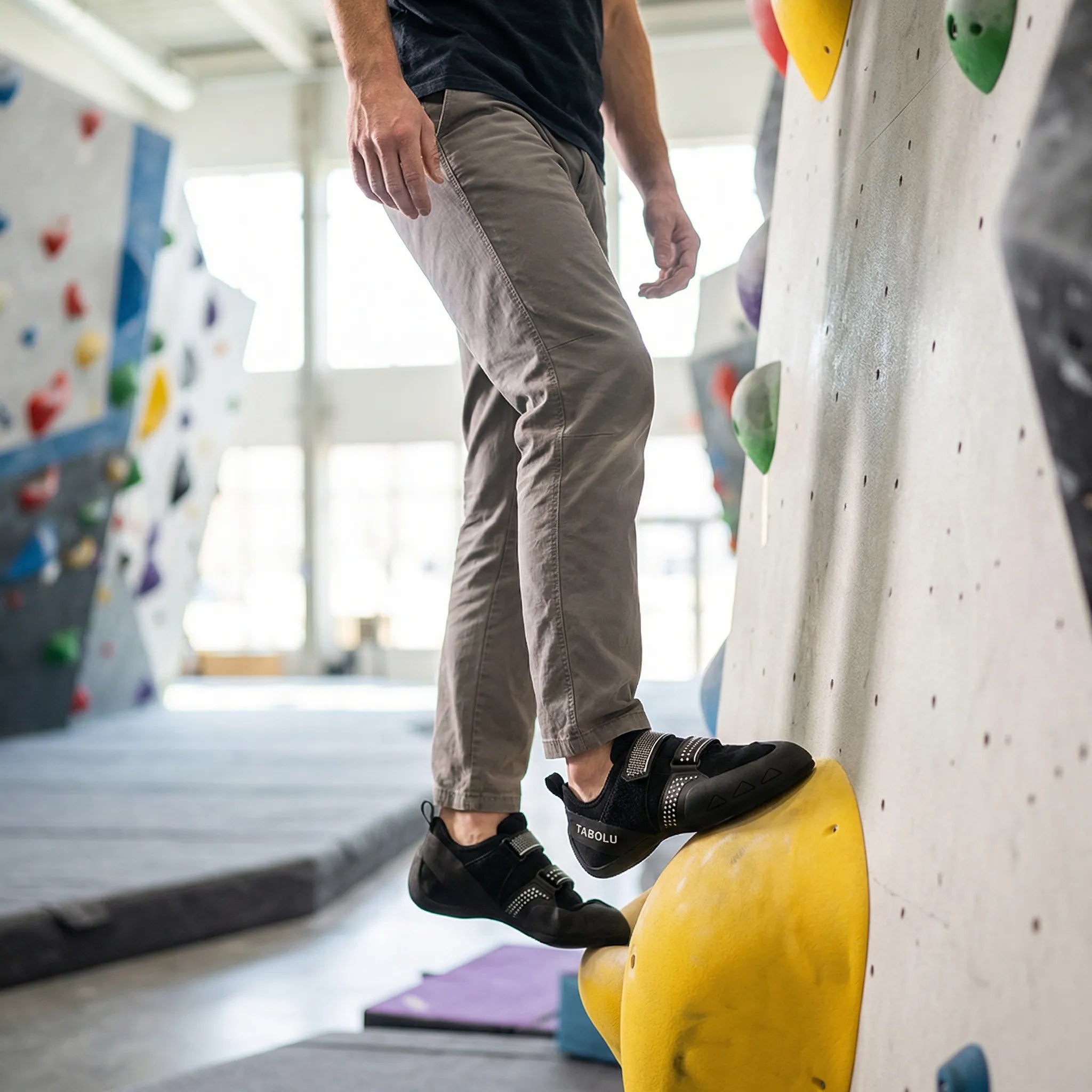Kletterschuh mit rutschfester Sohle und Klettverschluss für Anfänger