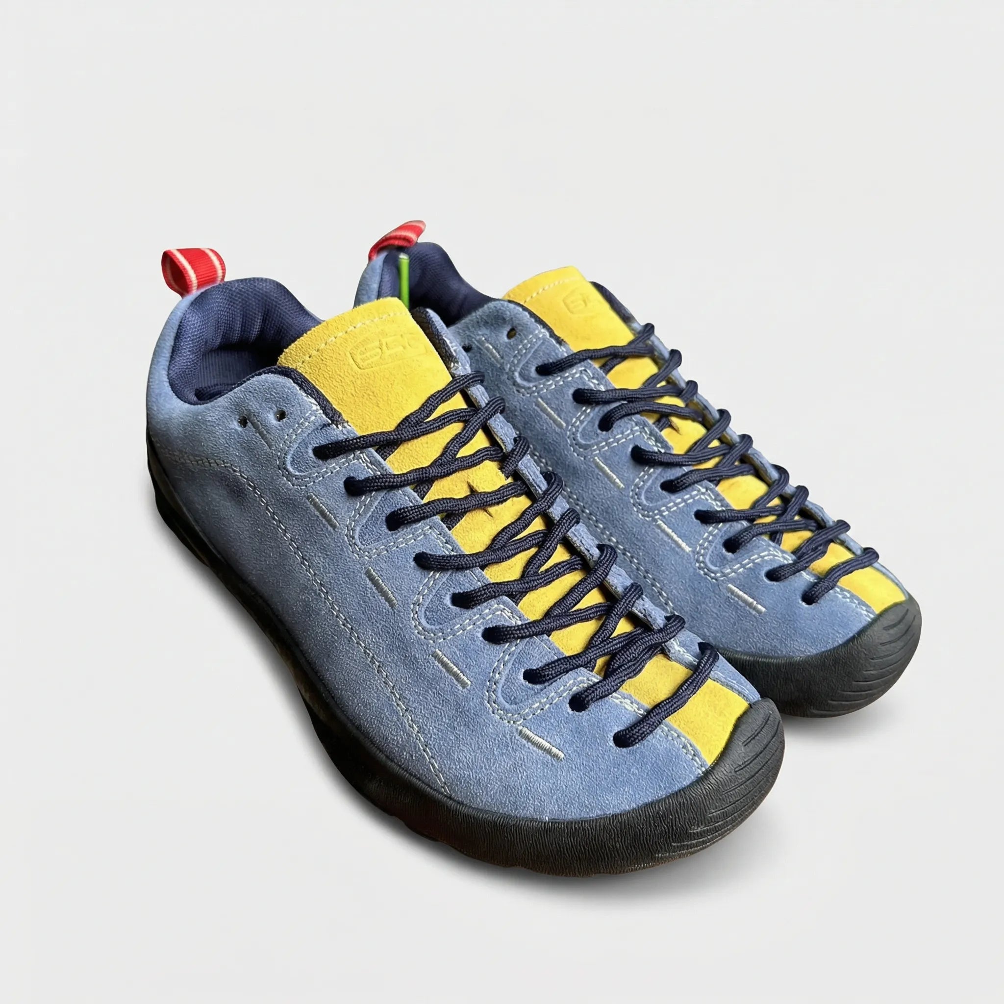Herren-Kletterschuh mit rutschfester Sohle, Schnürverschluss und atmungsaktivem Obermaterial