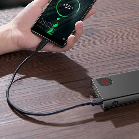 Tragbare Powerbank 20000mAh mit Metallgehäuse und digitalem Display
