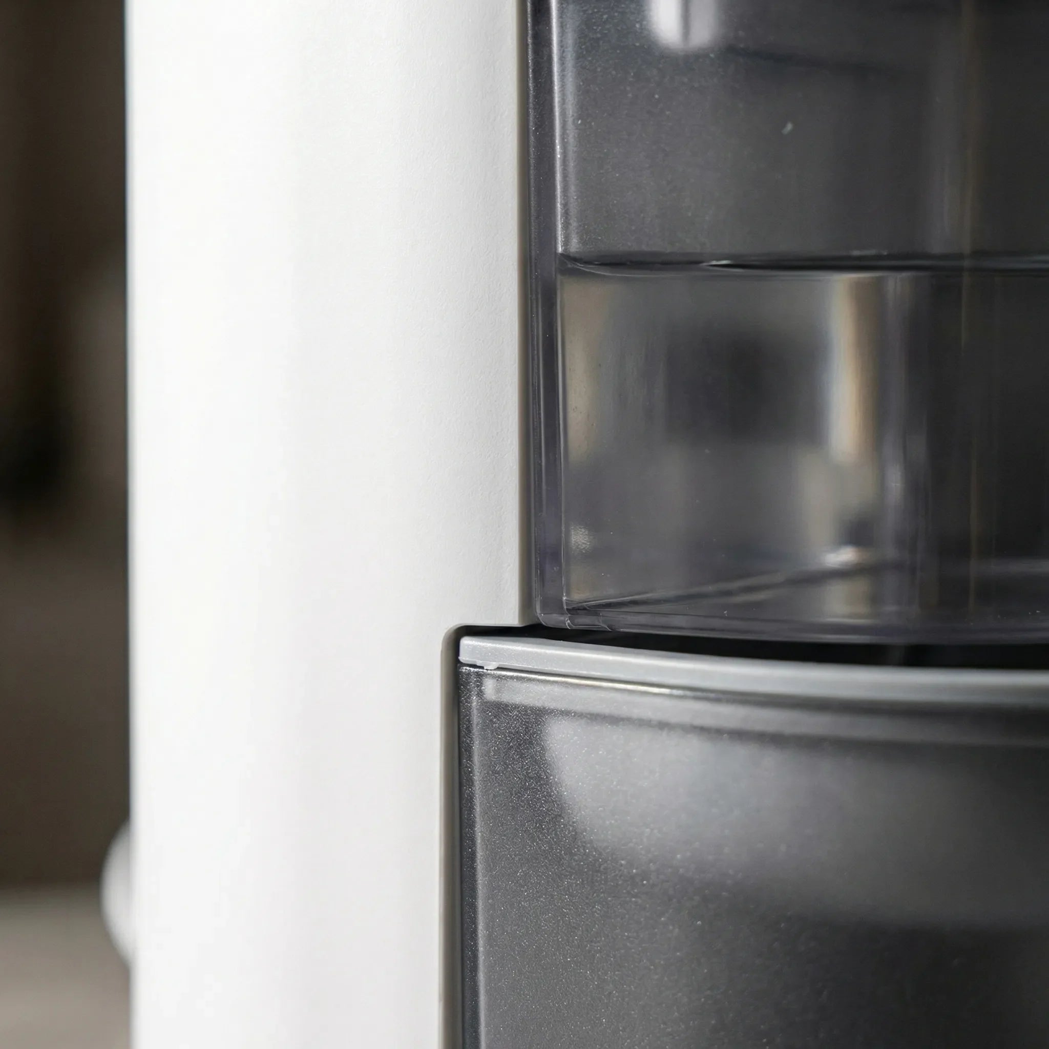 Automatischer Trinkbrunnen für Haustiere mit Filterfunktion und Edelstahlnapf