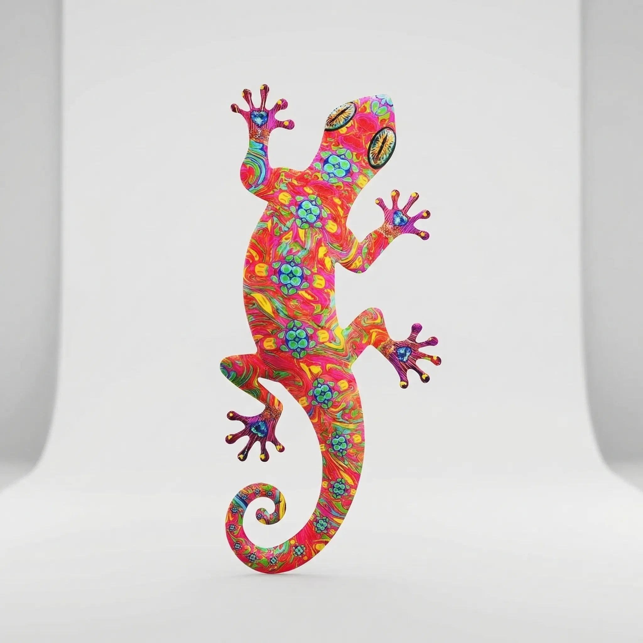 Gecko-Wandskulpturen mit lebendiger Bemalung und Wirbelmuster