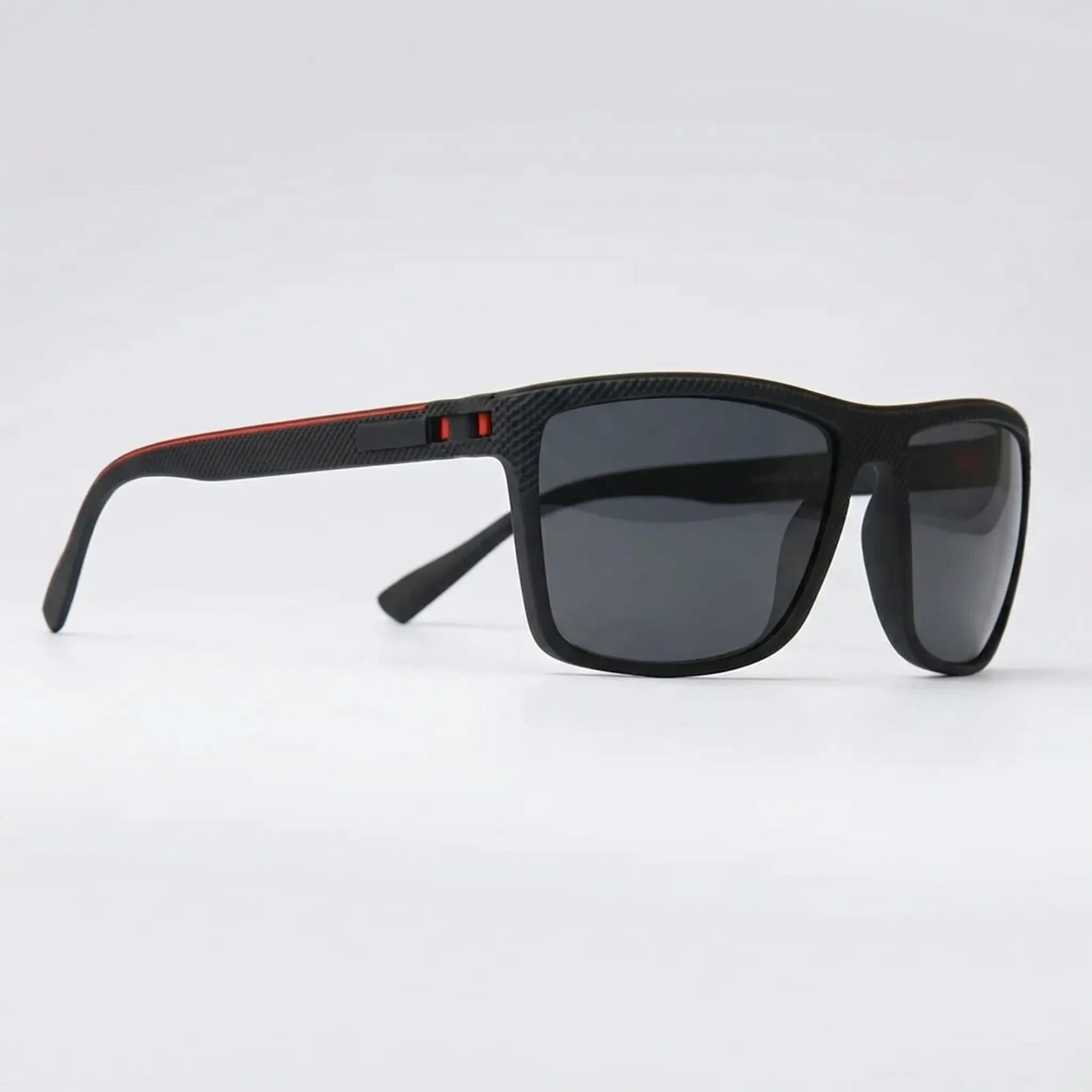 Quadratische Sonnenbrille mit polarisierten Gläsern und Federscharnieren