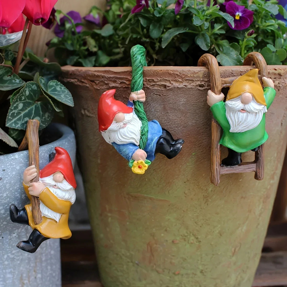 Miniatur-Kletterswerge Figuren Set handbemalte Details Blumentopf