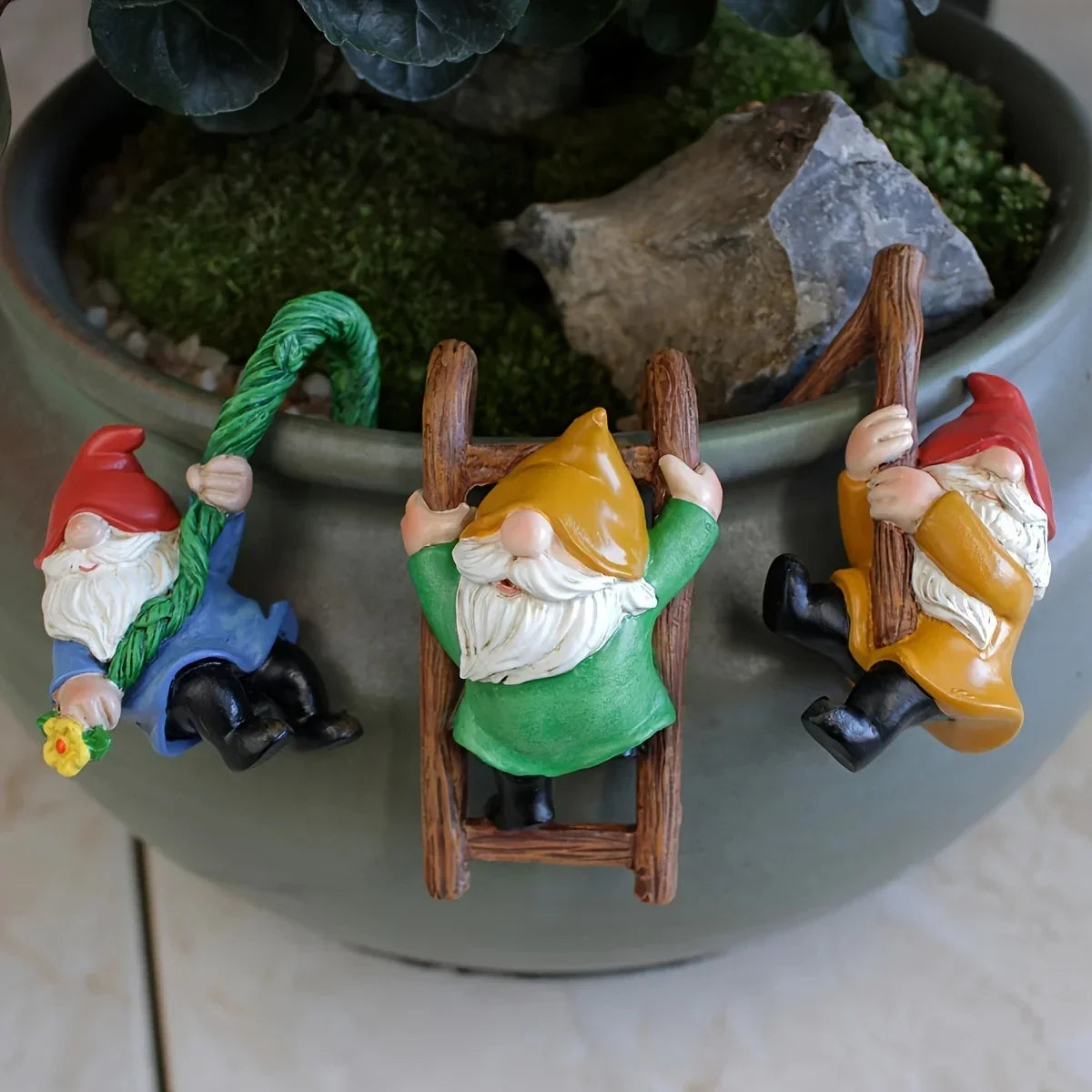 Miniatur-Kletterswerge Figuren Set handbemalte Details Blumentopf