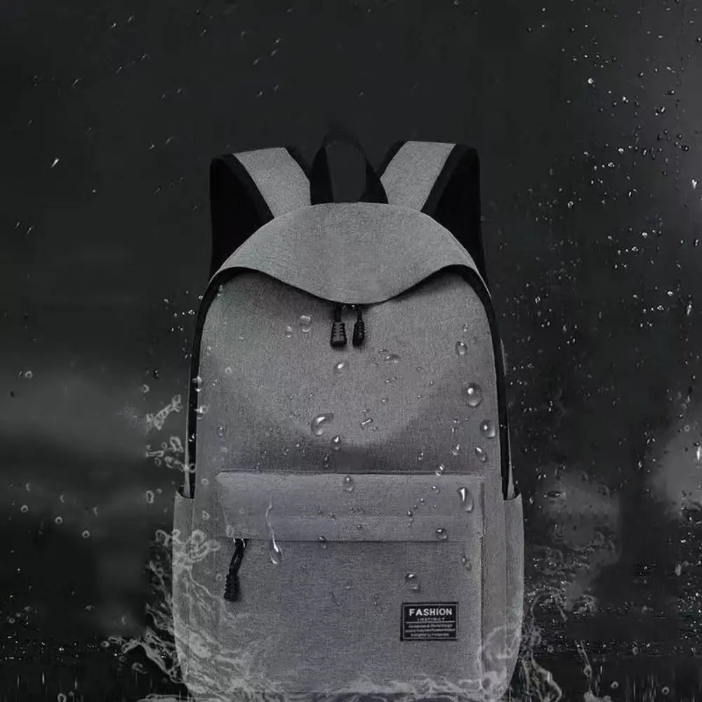 Minimalist-Rucksack mit großem Laptopfach und gepolsterten Schultergurten