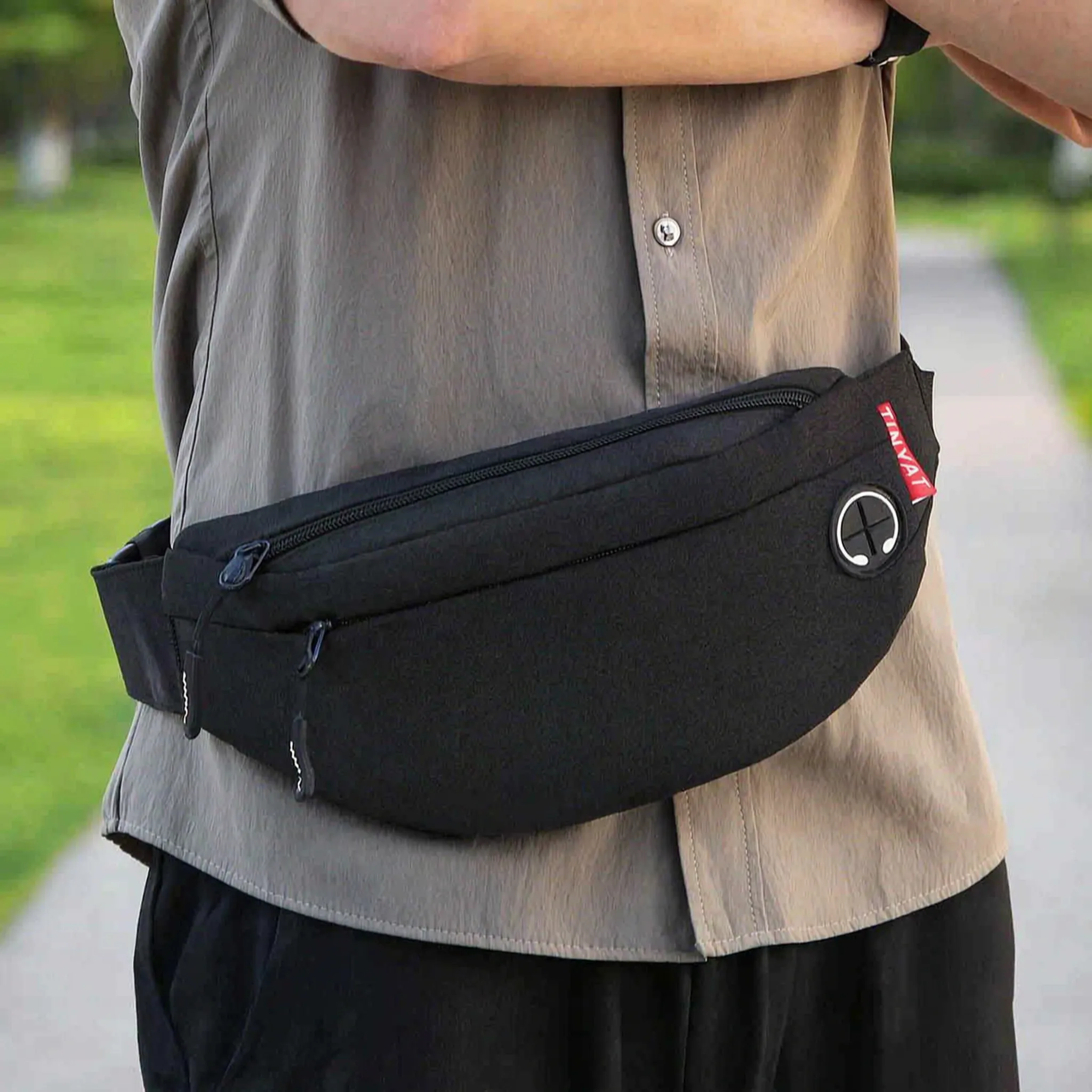 Gekrümmte Bauchtasche mit dualem Reißverschluss und verstellbarem Riemen