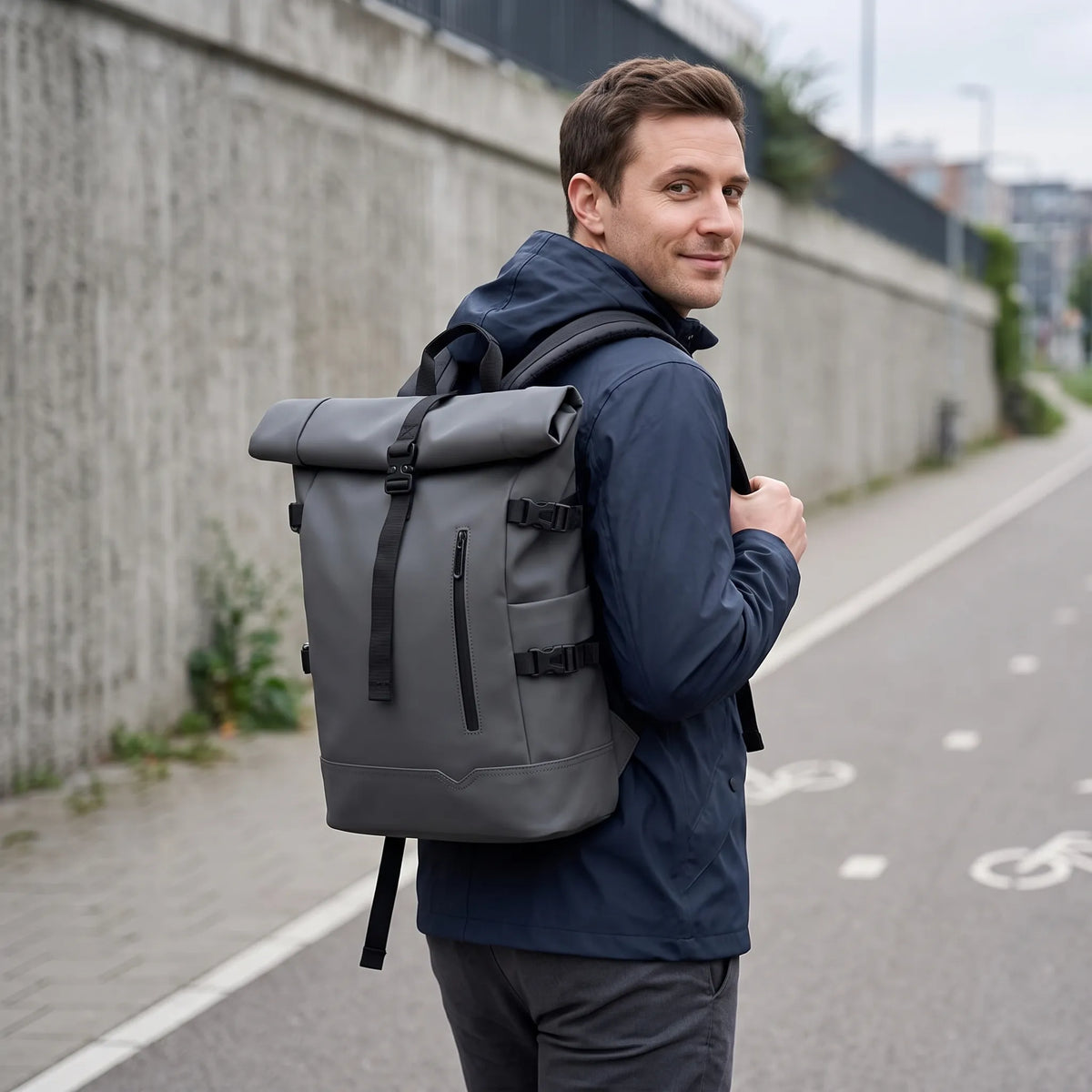 Nordspur | Kallvion Wasserabweisender Kurierrucksack Mit Rolltop Verschluss