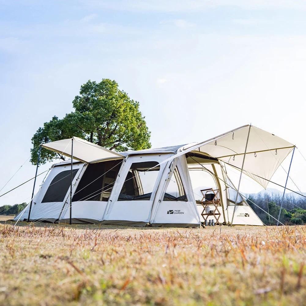 Geräumiges Tunnelzelt für Familien-Camping mit großem Gemeinschaftsbereich