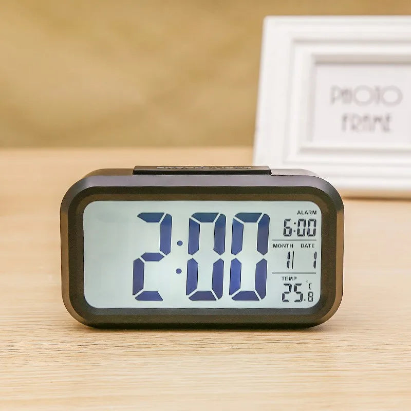 LED-Weckeruhr Batterie großes Display Schlummerfunktion Temperaturanzeige