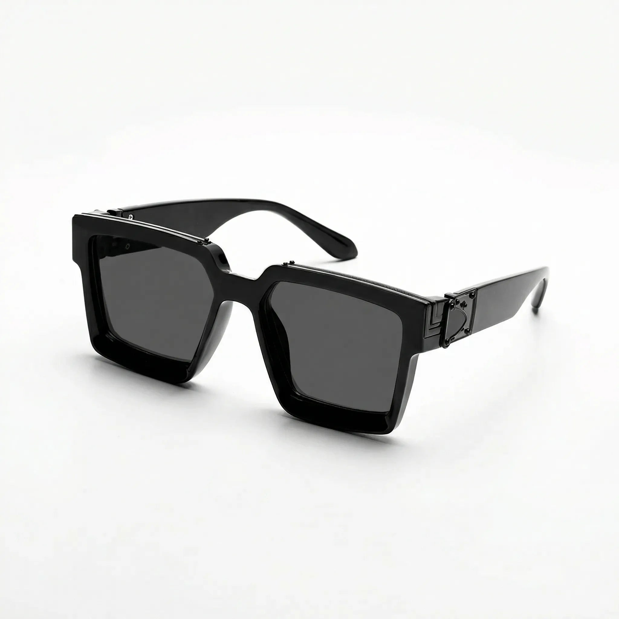 Übergroße quadratische Sonnenbrille mit poliertem Rahmen
