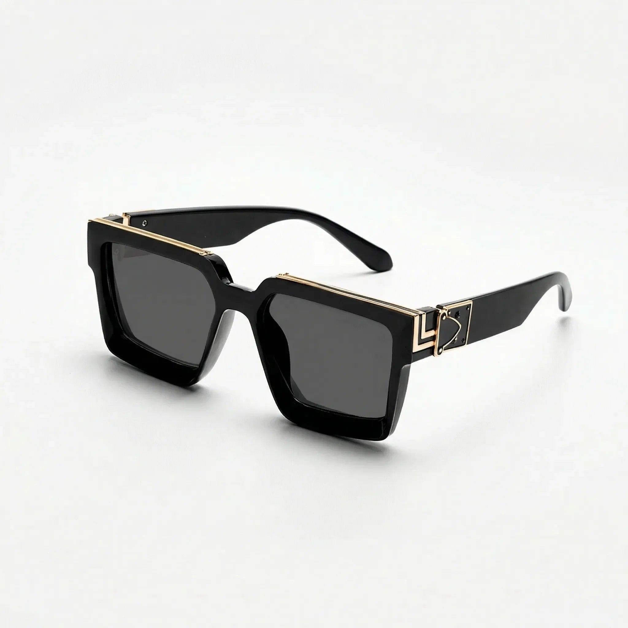 Übergroße quadratische Sonnenbrille mit poliertem Rahmen