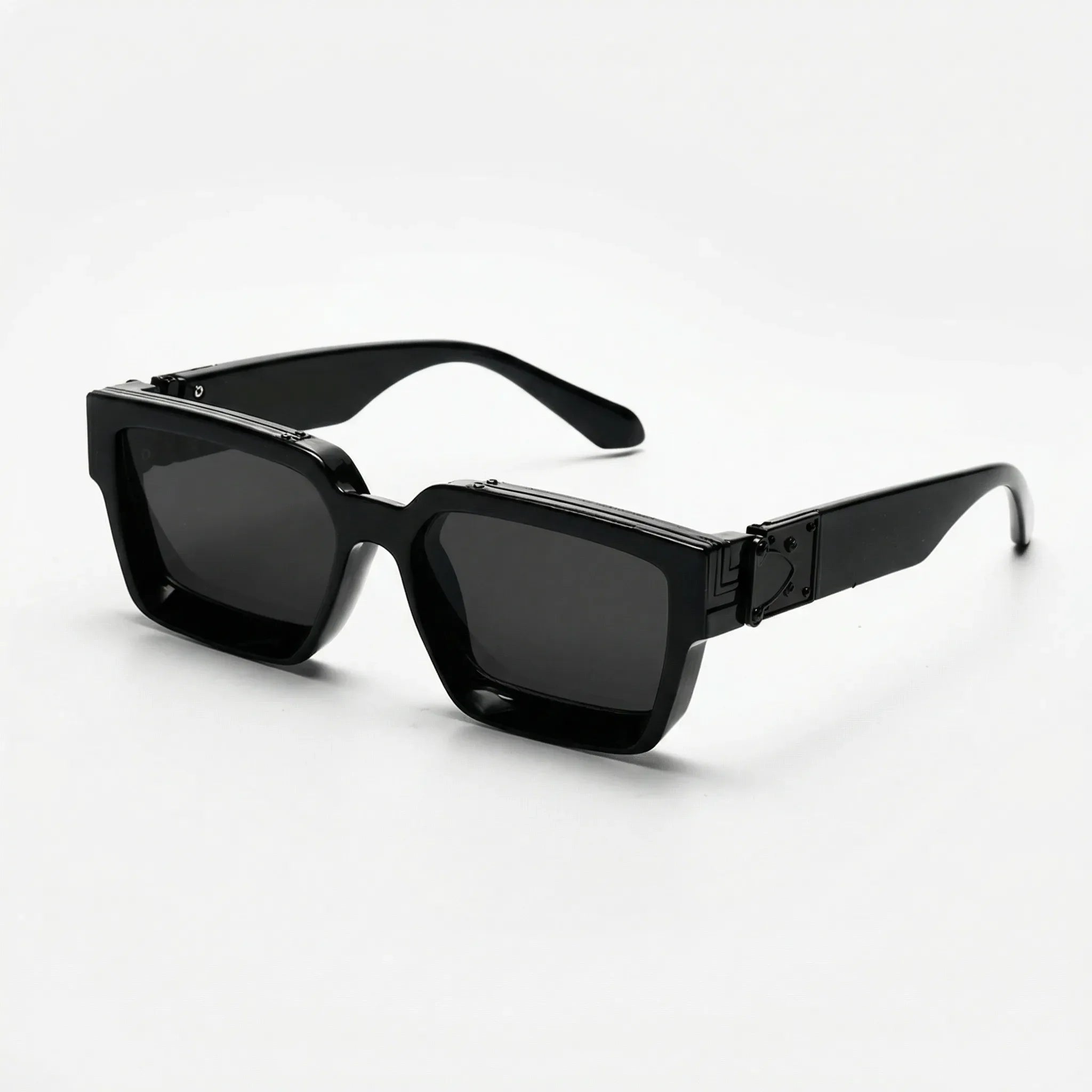 Übergroße quadratische Sonnenbrille mit poliertem Rahmen