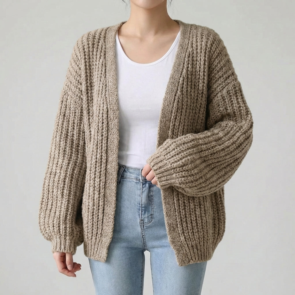 Kurze Poncho-Strickjacke mit strukturiertem Strick und offener Vorderseite