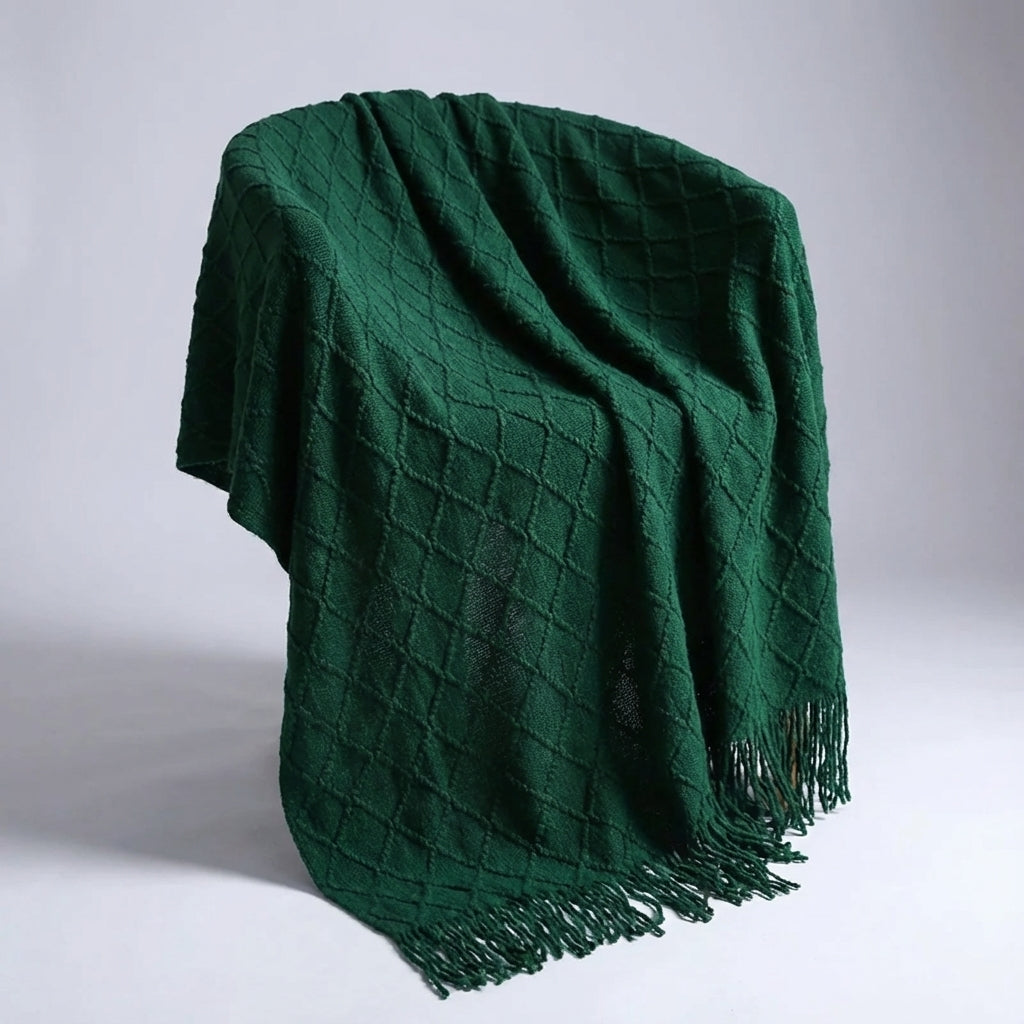 Übergroße Strickwurfdecke mit Quastenkanten und strukturiertem Gewebe